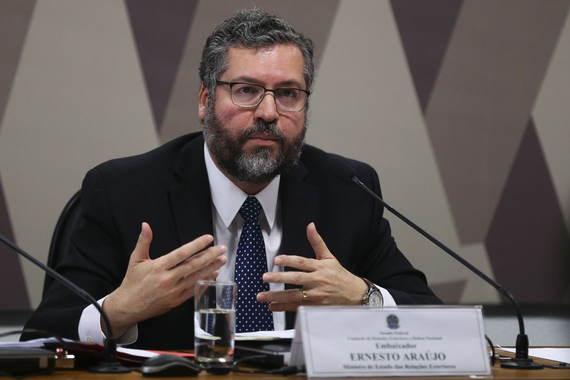 O ministro das Relações Exteriores, Ernesto Araújo, participa de audiência pública, na Comissão de Relações Exteriores do Senado.