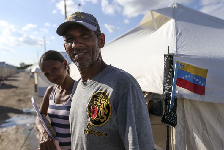 O casal Blanca Perosa e Victor Hernadz veio de Pacaraima para Boa Vista depois do conflito que envolveu um grupo de brasileiros e imigrantes venezuelanos no ltimo sbado (18).