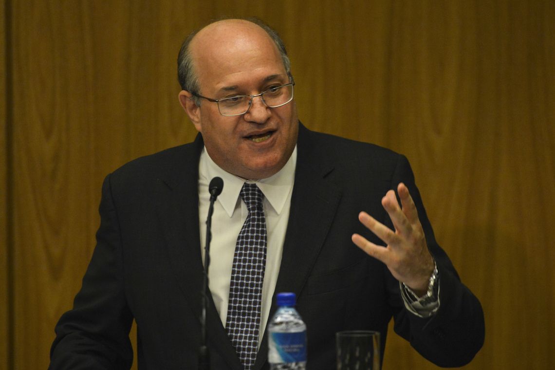 Fabio Rodrigues Pozzebom/Agência Brasil O ex-presidente do BC Ilan Goldfajn transmite o cargo para o novo presidente do Banco Central (BC), Roberto Campos Neto.