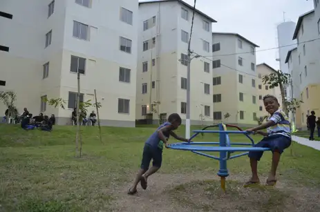 Presidenta Dilma Rousseff entrega de chaves e inaugura os conjuntos residenciais Zé Keti e Ismael Silva, do Minha Casa Minha Vida, no bairro do Estácio (Fernando Frazão/Agência Brasil)