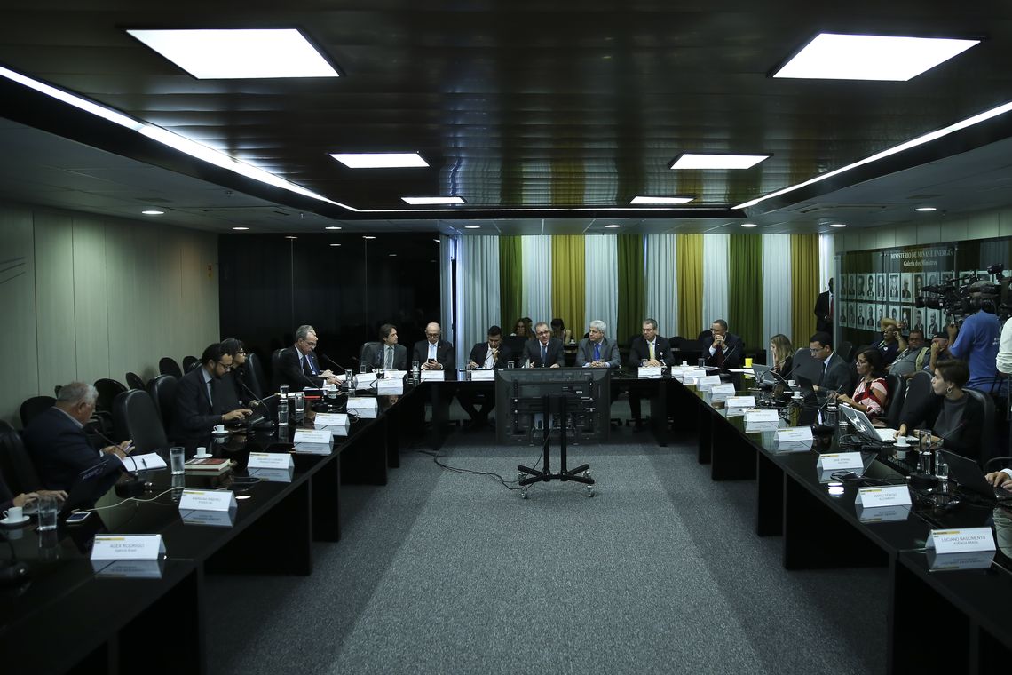 José Cruz/Agência Brasil O ministro de Minas e Energia, Bento Albuquerque, fala sobre as ações desenvolvidas pela pasta nos primeiros 100 dias de governo.