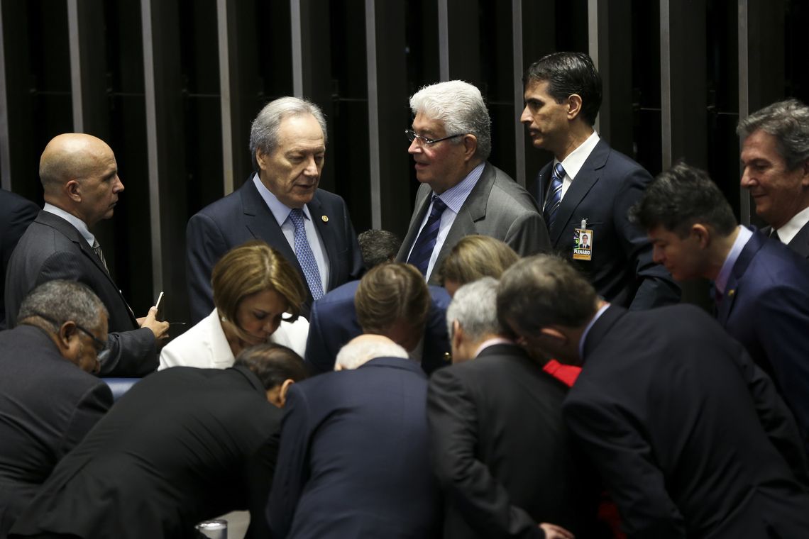 Marcelo Camargo/Agência Brasil Brasília - A presidenta afastada, Dilma Rousseff, faz sua defesa durante sessão de julgamento do impeachment no Senado (Marcelo Camargo/Agência Brasil)