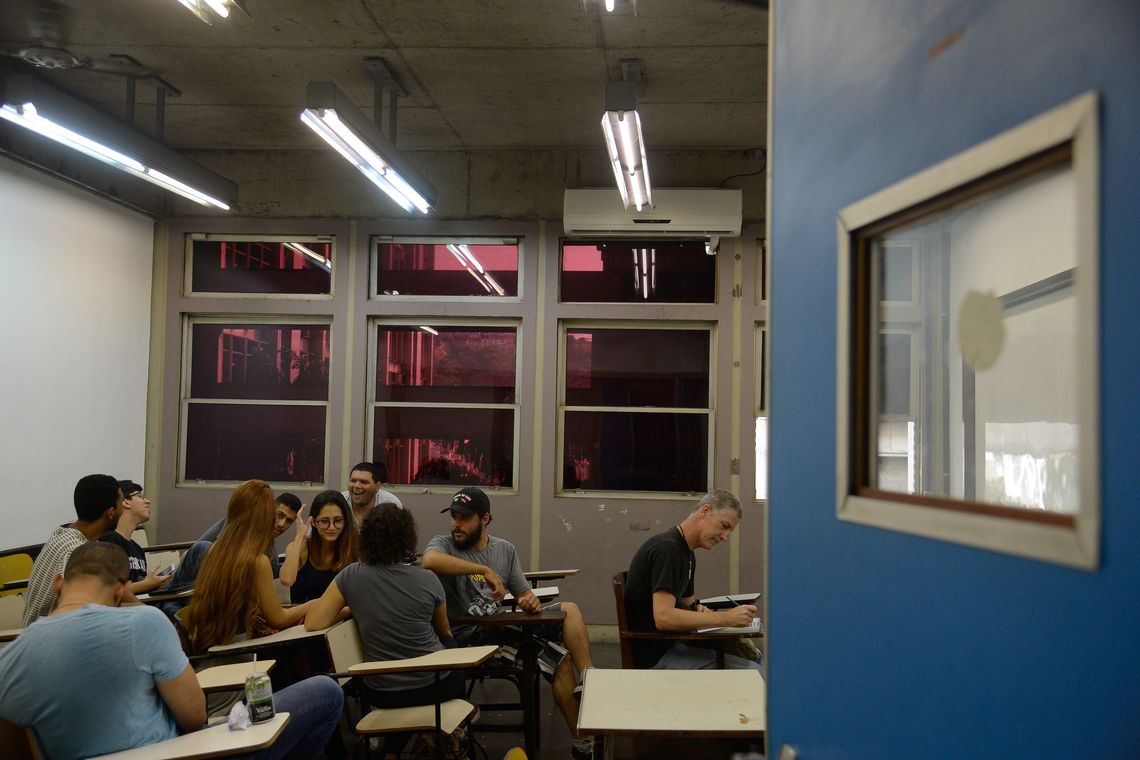 Rio de Janeiro - Alunos participam de aula na Universidade Estadual do Rio de Janeiro (Tnia Rgo/Agncia Brasil)