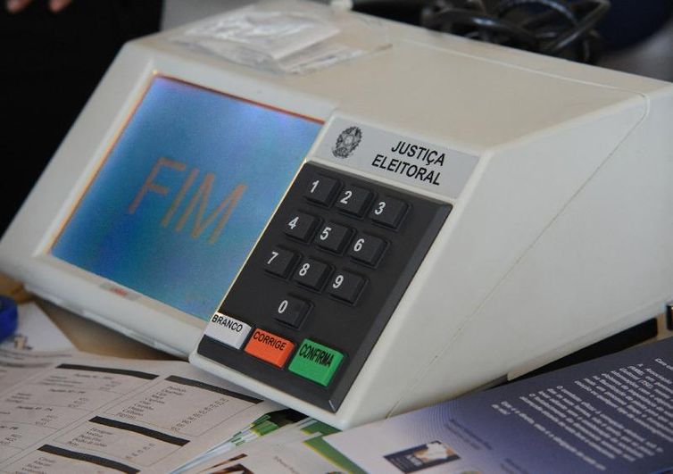 Arquivo/Elza Fiúza/Agência Brasil/Agência Brasil urna eletrônica
