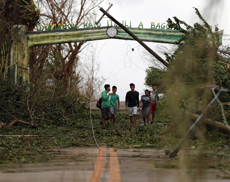 O tufão Mangkhut é o mais forte a atingir às Filipinas em cinco anos 