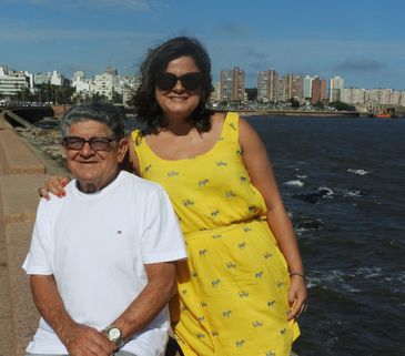 Cresce o número de brasileiros que visitam o Uruguai. A jornalista Evie Gonçalves teve como ponto alto de sua viagem assistir ao por-do-sol na Casapueblo.