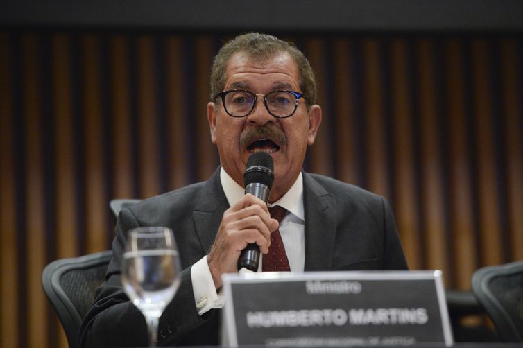 O corregedor Nacional de Justiça, ministro Humberto Martins, fala durante o seminário Transparência e Combate à Corrupção, no Museu do Amanhã, no Rio de Janeiro.