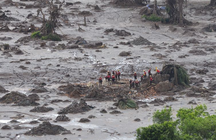 Mariana (MG) - Distrito de Bento Rodrigues, em Mariana (MG), atingido pelo rompimento de duas barragens de rejeitos da mineradora Samarco (Antonio Cruz/AgÃªncia Brasil)