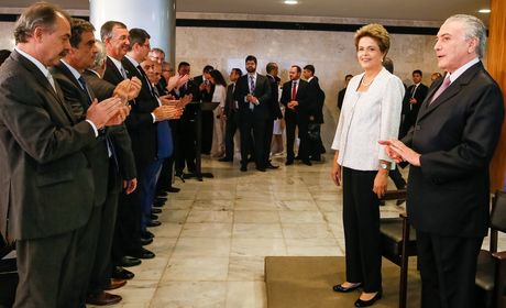 Dilma anuncia reforma administrativa e ministerial