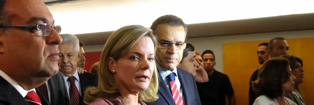 Gleisi Hoffmann fala na Câmara sobre demarcação de terras indígenas A ministra-chefe da Casa Civil, Gleisi Hoffmann, participou de audiência pública da Câmara para falar sobre os processos de demarcação de terras indígenas.