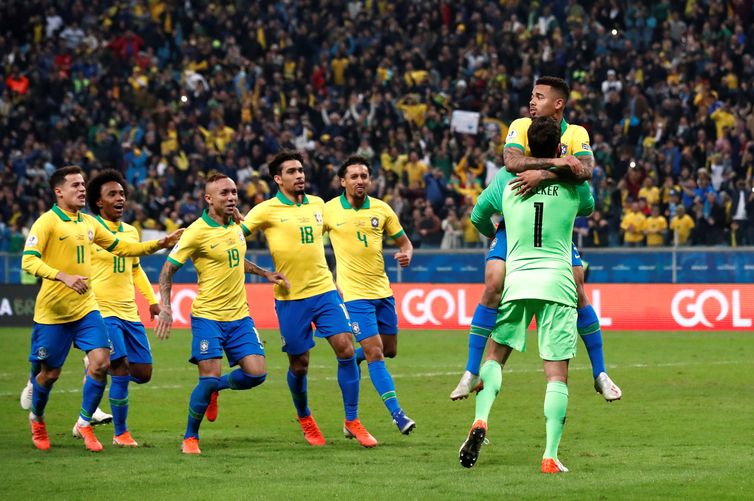 Resultado de imagem para Brasil e Argentina decidem vaga na final da Copa América