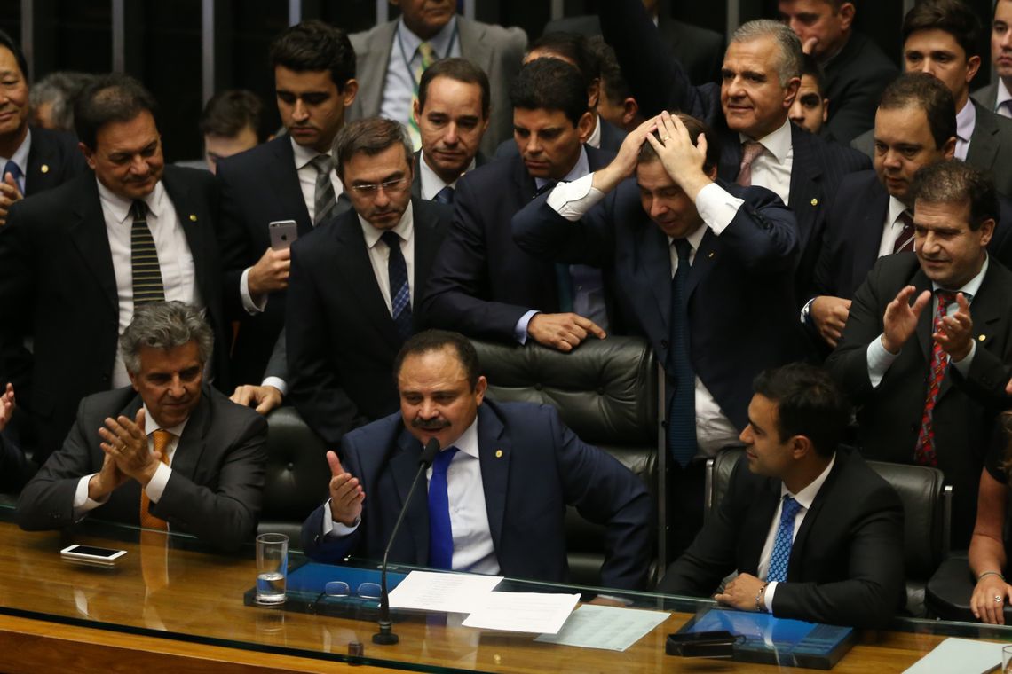 Fabio Rodrigues Pozzebom/Agência Brasil Brasília - O deputado Rodrigo Maia (DEM-RJ) foi eleito presidente da Câmara dos Deputados, com 285 votos. (Fabio Rodrigues Pozzebom/Agência Brasil)