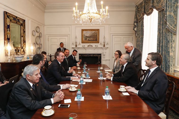 Alan Santos/PR Presidente Jair Bolsonaro durante encontro com o Senhor Luis Almagro, Secretário-Geral da Organização dos Estados Americanos.