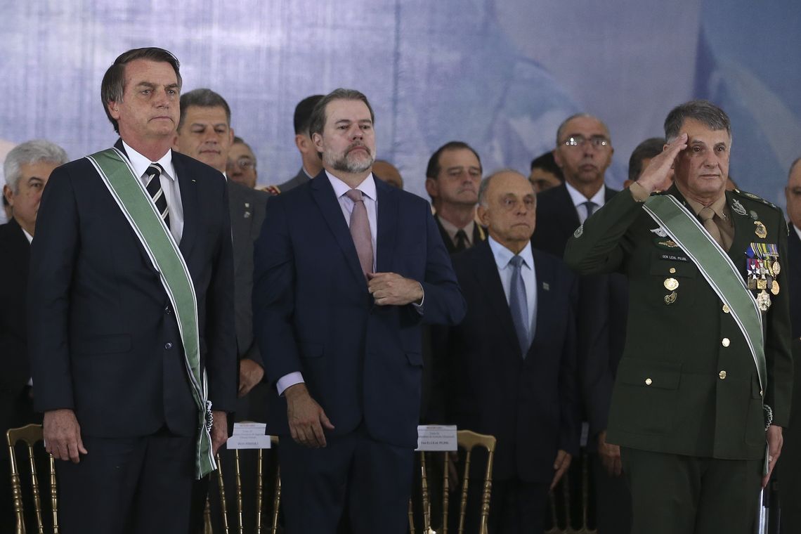 Valter Campanato/Agência Brasil O Presidente Jair Bolsonaro participa da solenidade de passagem de Comando do Exército do general Eduardo Dias da Costa Villas Bôas ao general Edson Leal Pujol.