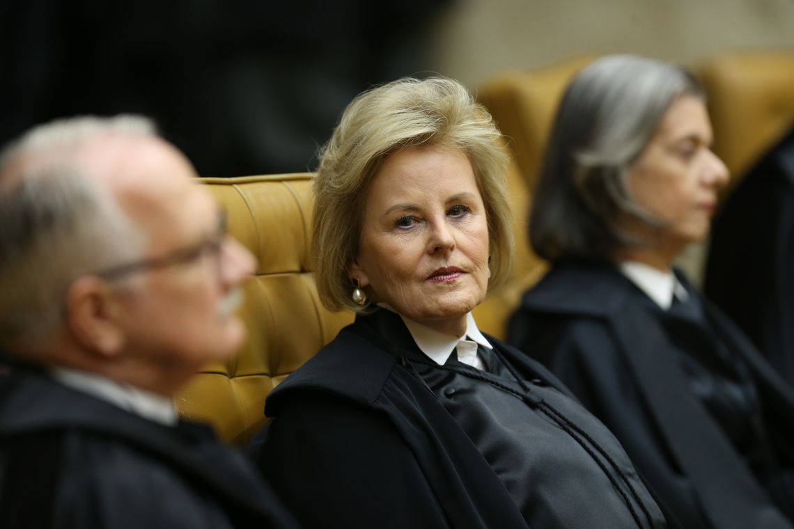 Fabio Rodrigues Pozzebom/Agência Brasil Os ministros do STF Edson Fachin, Rosa Weber e Cármen Lúcia durante solenidade de posse do novo presidente do Supremo Tribunal Federal (STF), ministro Dias Toffoli.