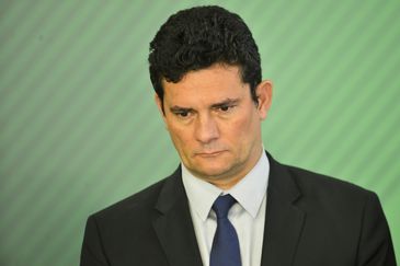  O ministro da Justiça e Segurança Pública, Sérgio Moro,  durante cerimônia de assinatura do decreto que flexibiliza a posse de armas no país. 