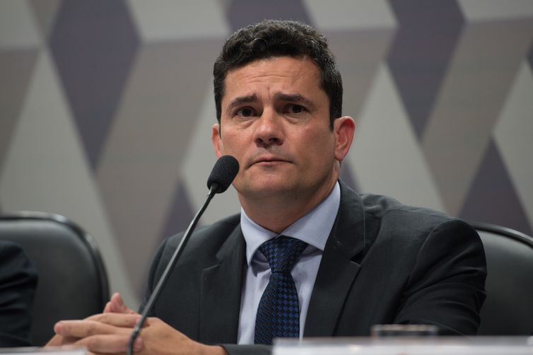 O juiz federal Sergio Moro participa na Comissão de Constituição, Justiça e Cidadania (CCJ) do Senado de audiência pública sobre projeto que altera o Código de Processo Penal (Fabio Rodrigues Pozzebom/Agência Brasil)