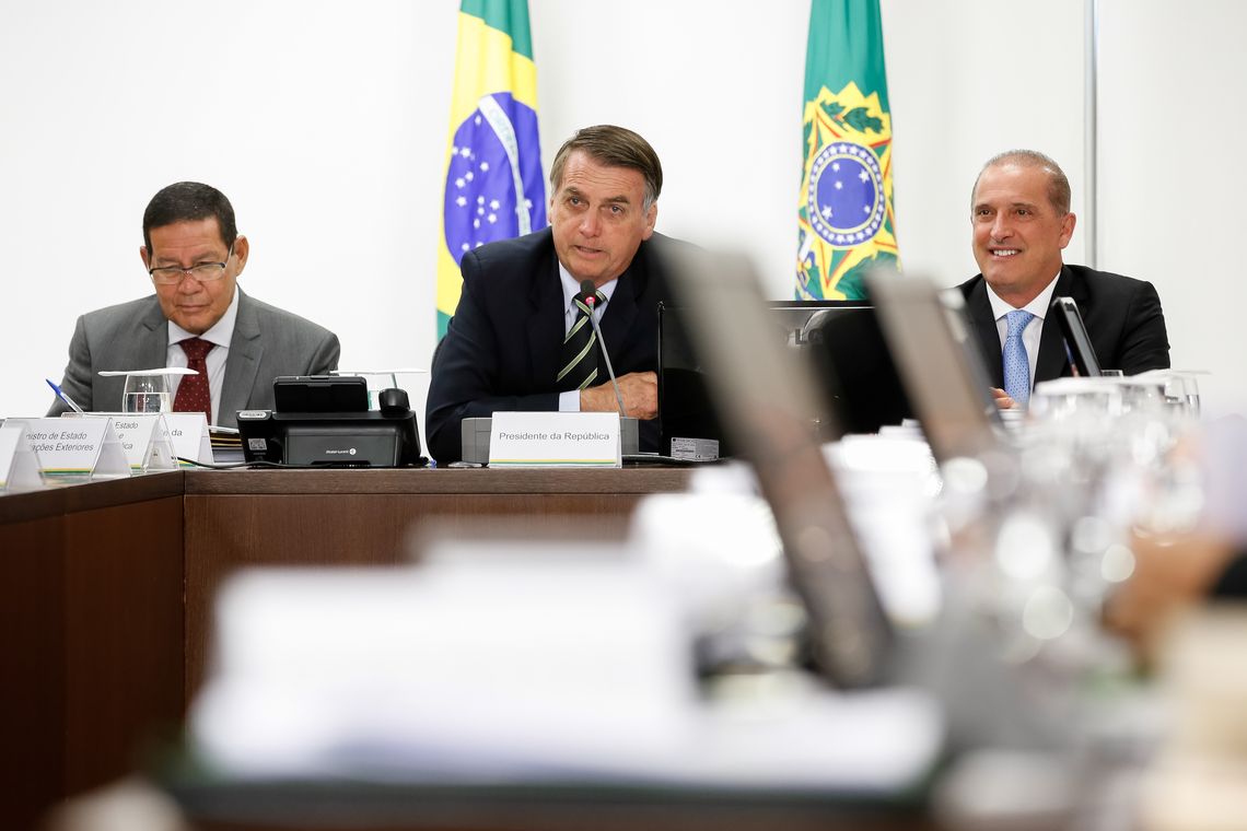 Resultado de imagem para Bolsonaro participa de ReuniÃ£o do Conselho de Governo