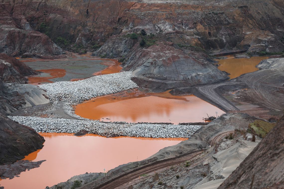 José Cruz/Agência Brasil Mariana (MG) - Barragem de Fundão, operada pela mineradora Samarco, dois anos após a tragédia do rompimento da estrutura de contenção de rejeitos (José Cruz/Agência Brasil)