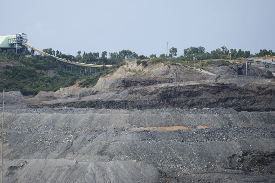 ABR A mineração no chamado Morro do Ouro, liderada pela empresa canadense Kinross Gold Corporation, representa a principal atividade industrial para a geração de emprego e renda na região (José Cruz/Agência Brasil)
