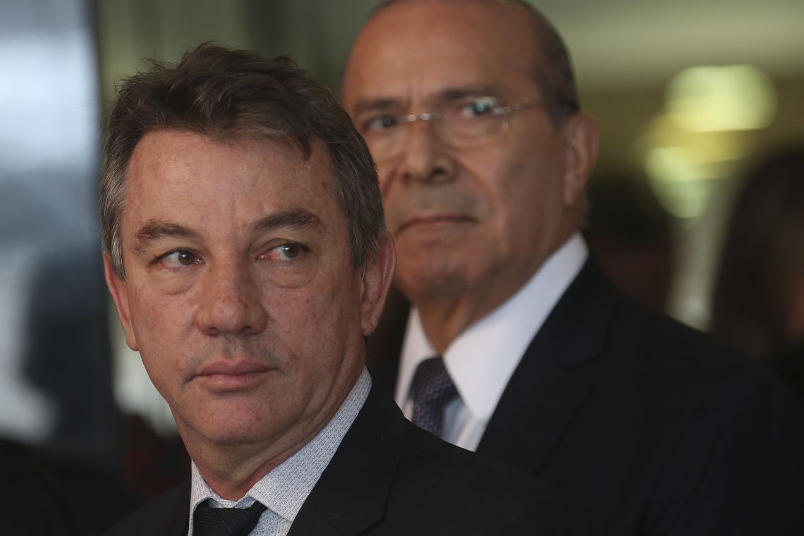 O governador eleito de Roraima e interventor, Antônio Denarium, acompanhado do ministro da Casa Civil, Eliseu Padilha, fala à imprensa, após reunião com o presidente Michel Temer, sobre a intervenção federal em Roraima.