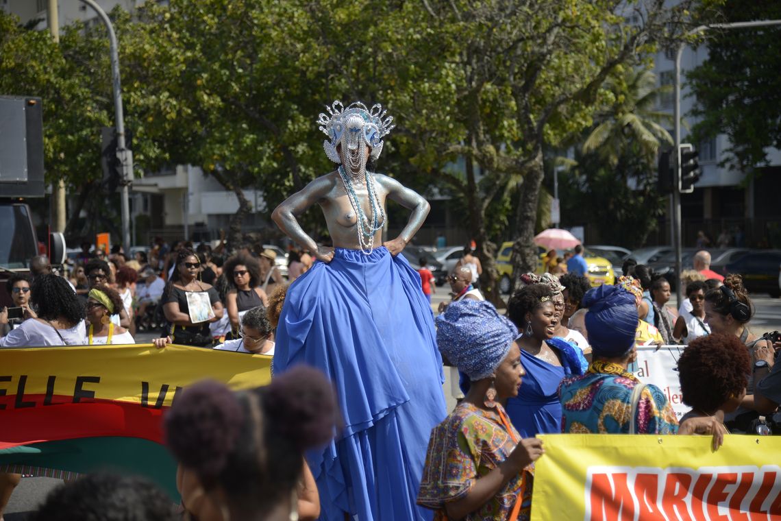 Tomaz Silva/Agência Brasil Quarta Marcha das Mulheres Negras em Copacabana, no Rio de Janeiro, protesta contra a violência que atinge as mulheres negras em todo o país.