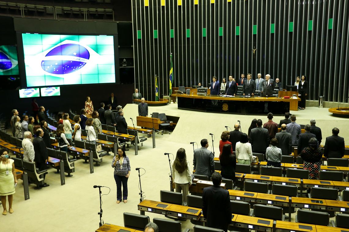 Marcelo Camargo/Agência Brasil Os Correios lançam a segunda emissão comemorativa da Série 200 Anos de Independência: Bicentenário da Aclamação de D. João VI, durante sessão solene na Câmara dos Deputados.