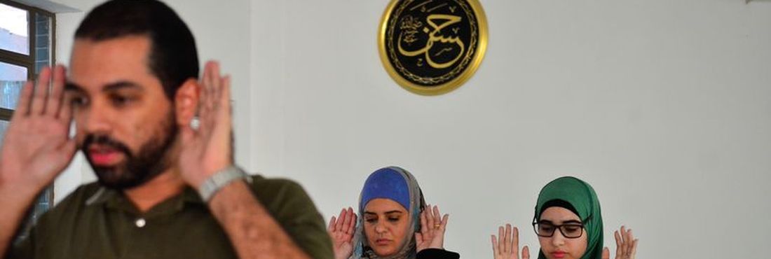 Muçulmanos estão entre as principais vítimas de intolerância religiosa no Rio Muçulmanos estão entre as principais vítimas de intolerância religiosa no Rio