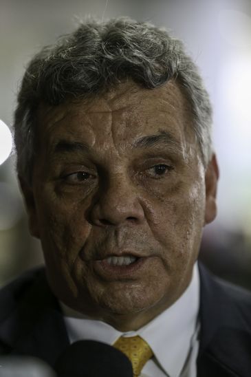 Deputado Alberto Fraga fala à imprensa sobre a pauta de votações da Câmara.