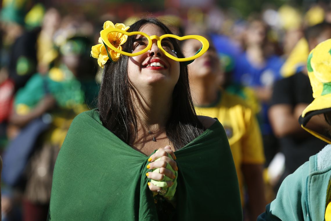 Tomaz Silva/Agência Brasil Torcedores assistem jogo da seleção brasileira contra a Costa Rica, na Praça Mauá, região central do Rio