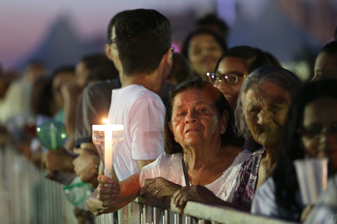 Marcello Casal jr/Agência Brasil Brasília - Arquidiocese de Brasília realiza missa solene e procissão durante Festa da Padroeira - Nossa Senhora Aparecida, na Esplanada dos Ministérios (Marcello Casal Jr/Agência Brasil)