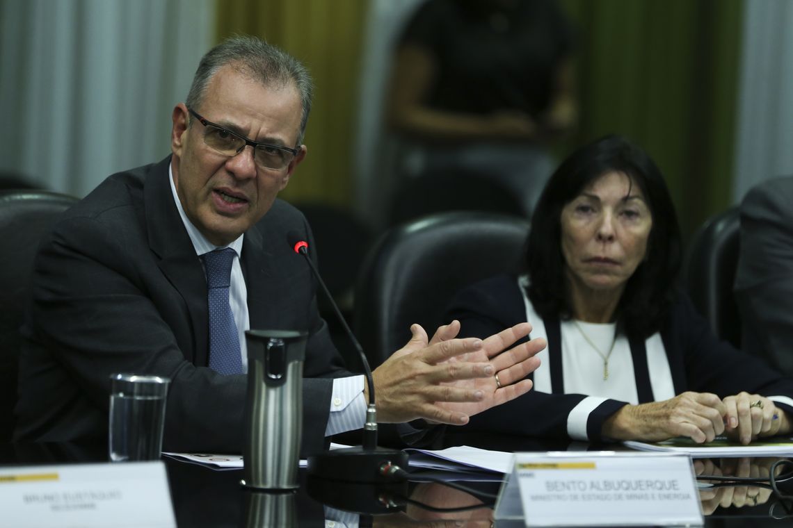José Cruz/Agência Brasil O ministro de Minas e Energia, Bento Albuquerque, fala sobre as ações desenvolvidas pela pasta nos primeiros 100 dias de governo.