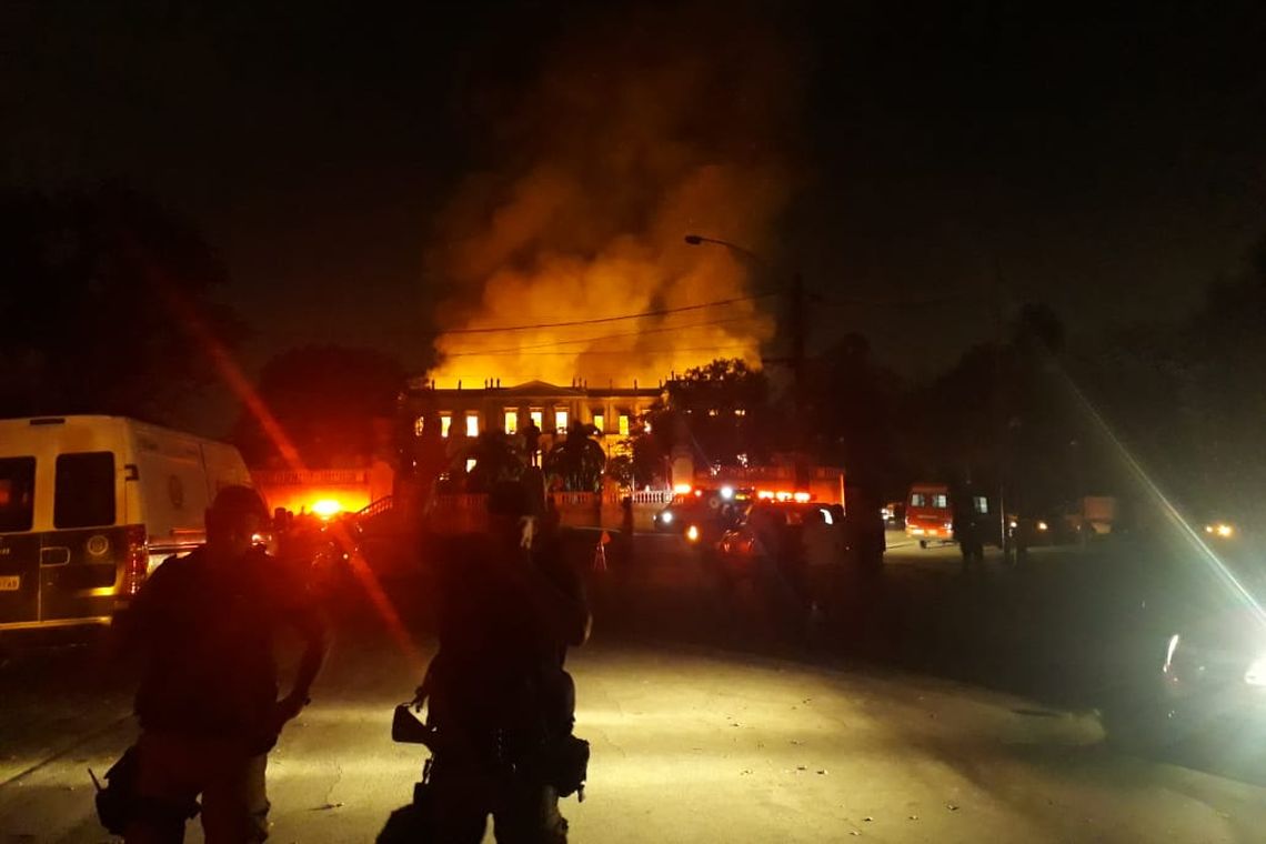 Vitor Abdala/ Agência Brasil Incêndio atinge prédio do Museu Nacional do Rio de Janeiro, na Quinta da Boa Vista, na zona norte da cidade