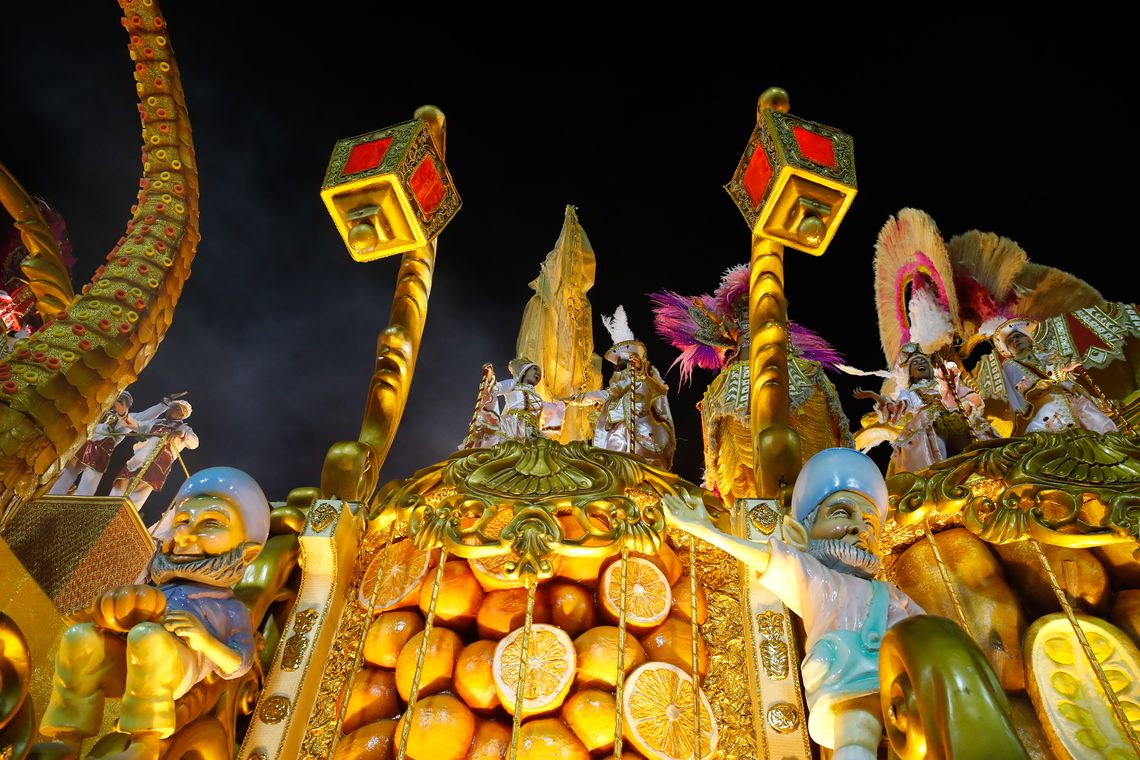 Tânia Rêgo; Agência Brasil Rio de Janeiro - Desfile da União da Ilha no segundo dia de apresentações do Grupo Especial das Escolas de Samba do Rio, na Sapucaí (Tânia Rêgo/Agência Brasil)