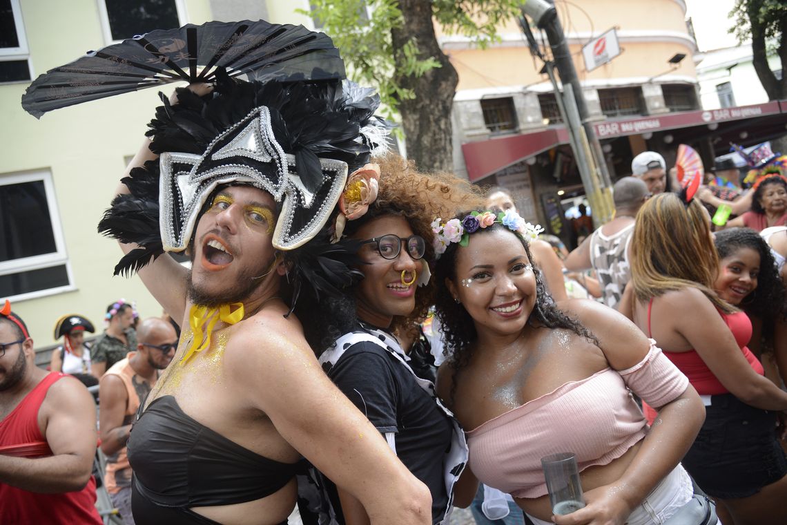 Fernando Frazão/Agência Brasil Rio de Janeiro - Bloco Banda das Quengas comemora 28 carnavais na Lapa (Fernando Frazão/Agência Brasil)
