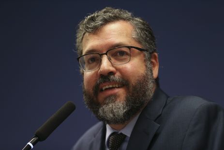 O ministro das Relações Exteriores, Ernesto Araújo, durante entrevista no Palácio Itamaraty.