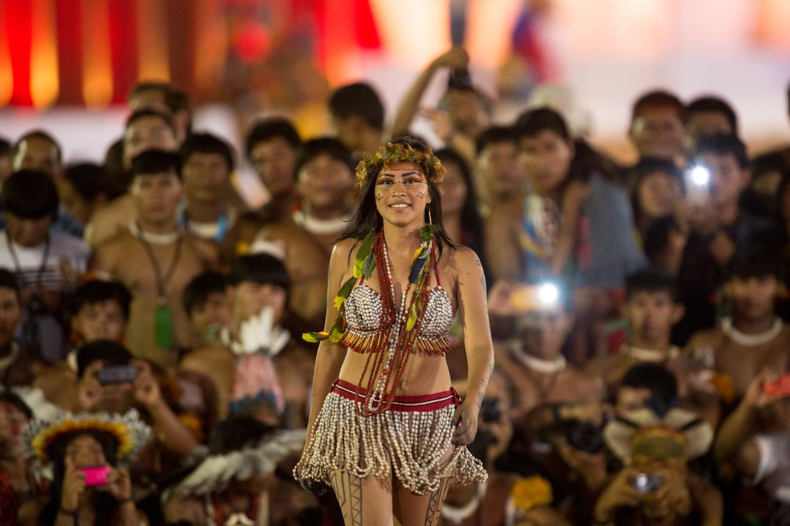 Marcelo Camargo/Agência Brasil Palmas (TO) - Mulheres de diversas etnias participam de desfile de beleza indígena durante os Jogos Mundiais dos Povos Indígenas ( Marcelo Camargo/Agência Brasil)