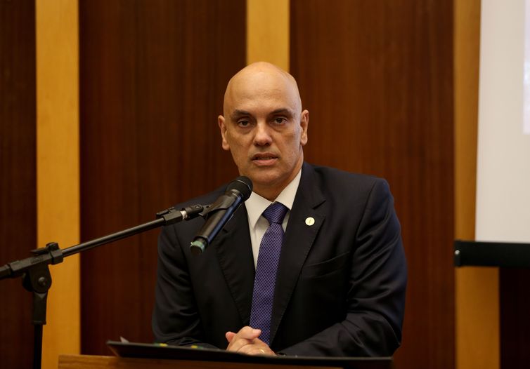 BrasÃlia - O ministro do Supremo Tribunal Federal (STF), Alexandre de Morais, faz palestra de abertura do 2º Encontro do Fórum Nacional dos JuÃzes Criminais, na sede do TJDFT (Wilson Dias/Agência Brasil)