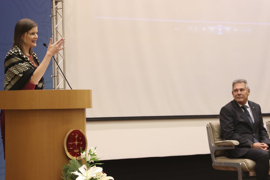 Valter Campanato/Agência Brasil A ex-presidente da Infraero Martha Seillier durante cerimônia de posse do novo presidente da Empresa Brasileira de Infraestrutura Aeroportuária (Infraero), tenente-brigadeiro-do-ar Hélio Paes de Barros Júnior.