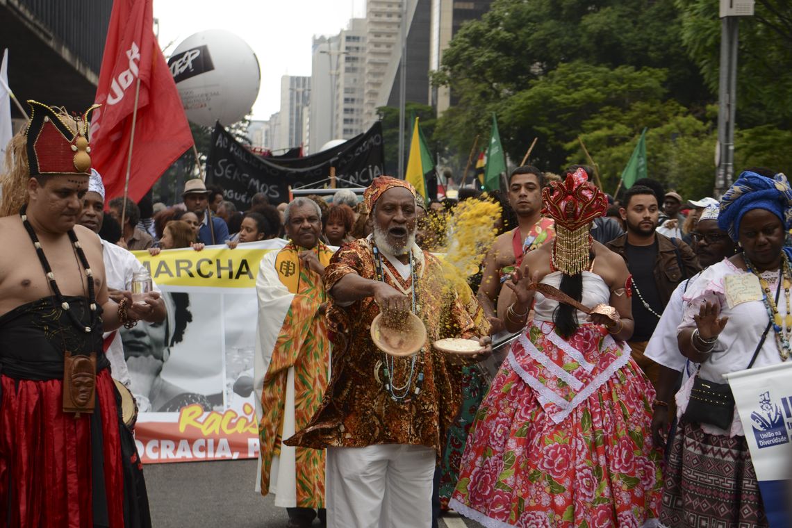 Acontece em São Paulo, a XV Marcha da Consciência Negra, na Avenida Paulista.