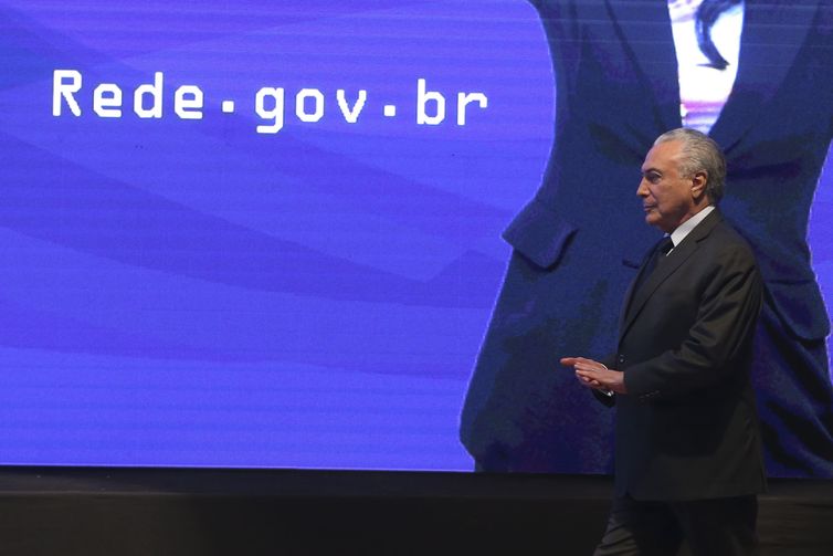 Valter Campanato/Agência Brasil O presidente Michel Temer participa da cerimônia de lançamento da Rede Nacional de Governo Digital (Rede Gov.Br) e da abertura da IV Semana de Inovação em Gestão Pública, no Instituto Serzedello Corrêa.