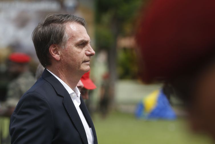O presidente eleito, Jair Bolsonaro (PSL), participa da comemoração do 73 aniversário da Brigada de Infantaria Pára-quedista, na Vila Militar em Deodoro.