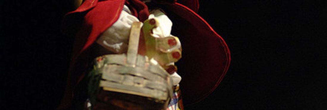 Chapeuzinho Vermelho Chapeuzinho Vermelho é um dos contos criados pelos irmãos Grimm