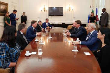  Presidente da República, Jair Bolsonaro, participa de reunião com Secretários Municipais e o prefeito do Rio de Janeiro Marcelo Crivella