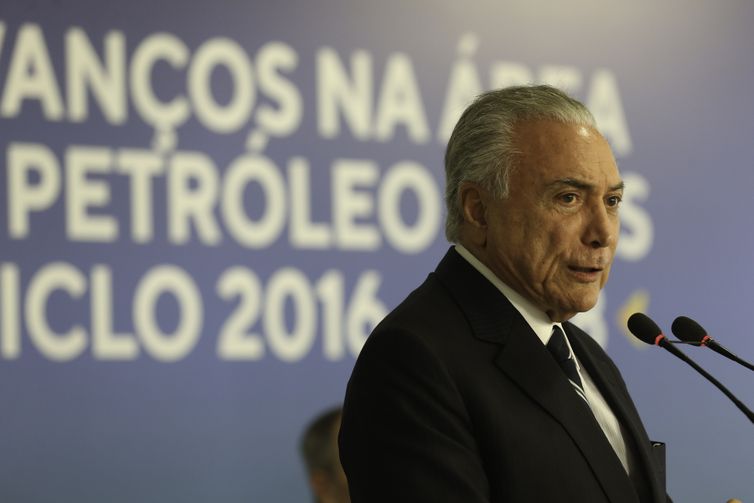 - O presidente Michel Temer durante a cerimônia de assinatura de sete contratos de concessão do pré-sal - strong Fabio Rodrigues Pozzebom/Agência Brasi