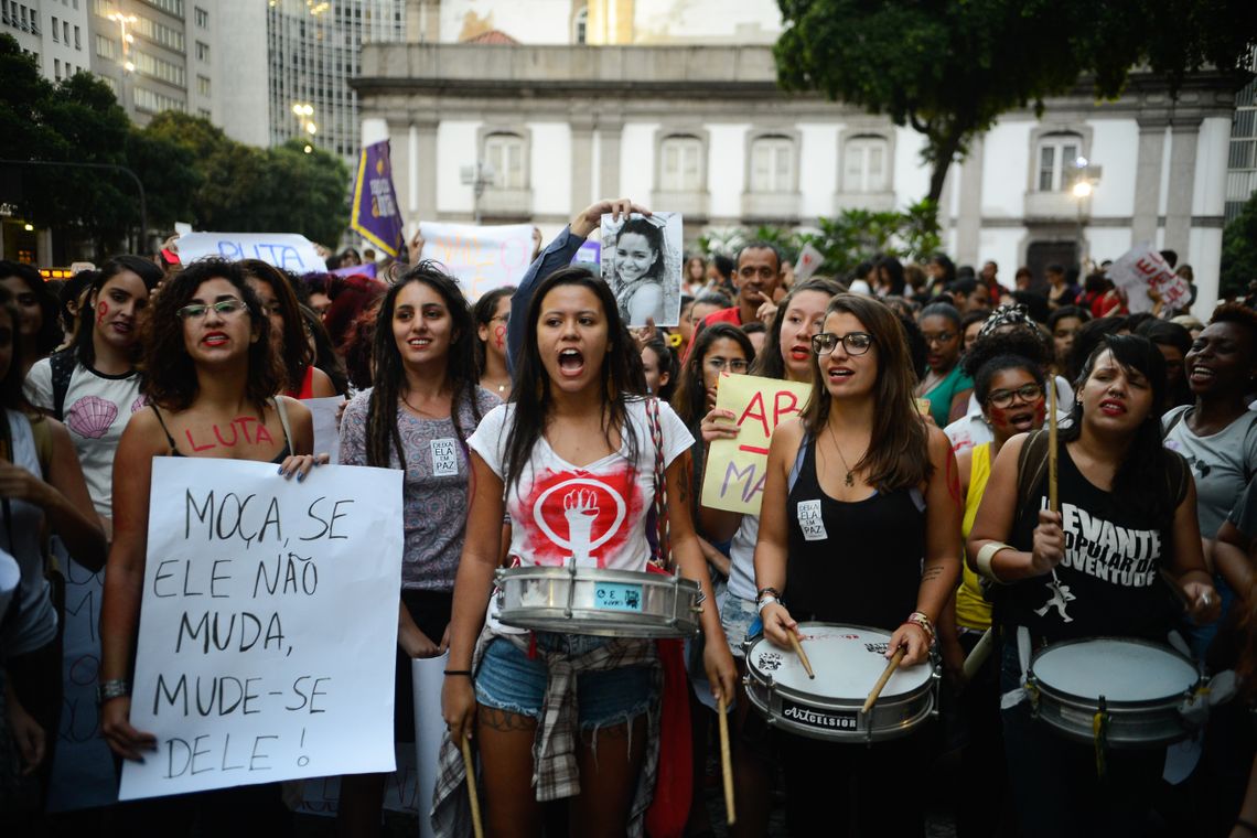 Tomaz Silva/Agência Brasil Rio de Janeiro - Mulheres fazem ato contra cultura do estupro, na Igreja da Candelária, centro da cidade (Tomaz Silva/Agência Brasil)