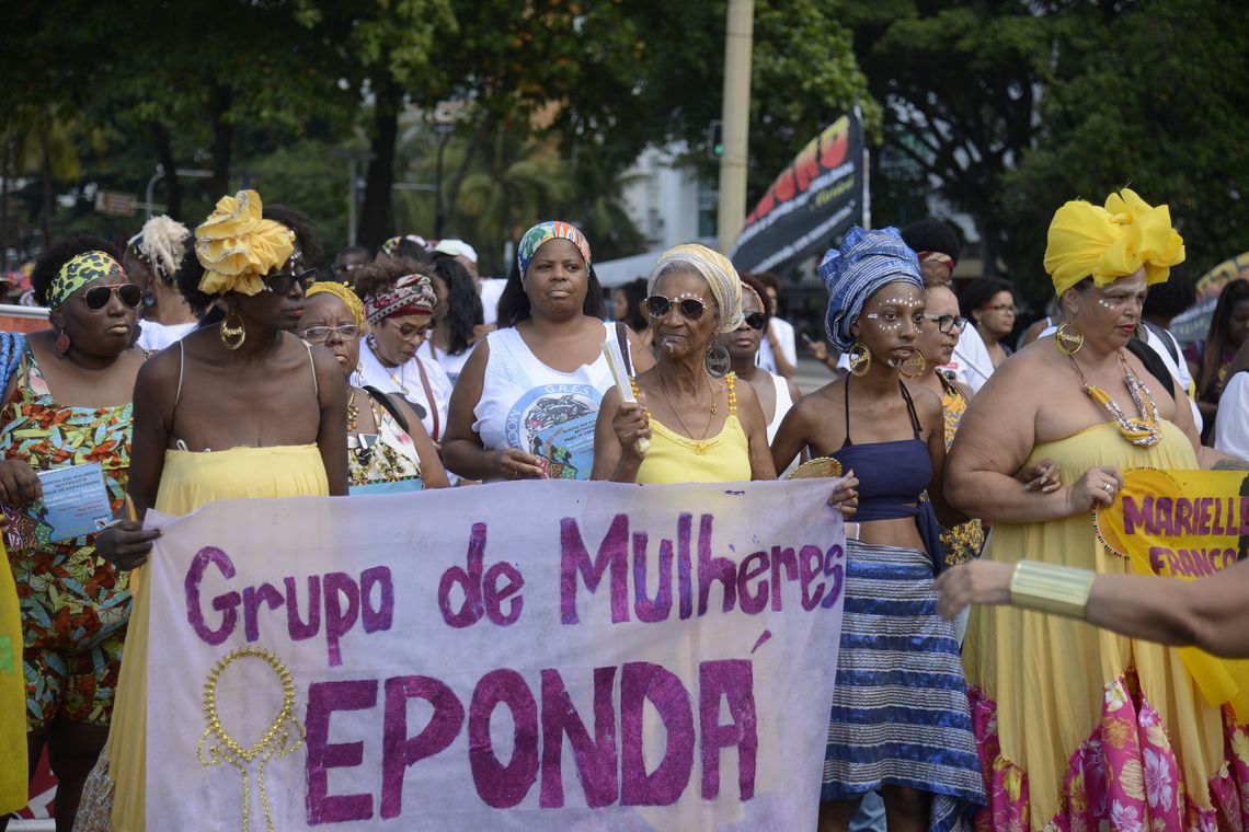 Tomaz Silva/Agência Brasil Quarta Marcha das Mulheres Negras em Copacabana, no Rio de Janeiro, protesta contra a violência que atinge as mulheres negras em todo o país.