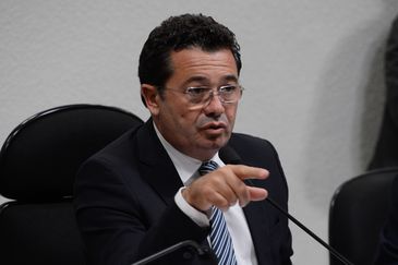Primeira reuniÃ£o da CPI da Petrobras no Senado. Na foto, o presidente da comissÃ£o, senador Vital do RÃªgo (Valter Campanato/AgÃªncia Brasil)