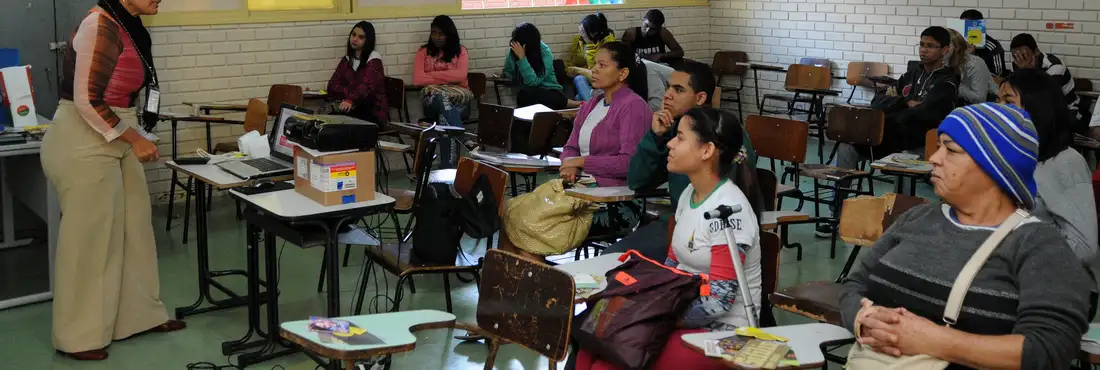 Sala de Educação de Jovens e Adultos em Brasília Sala de Educação de Jovens e Adultos em Brasília