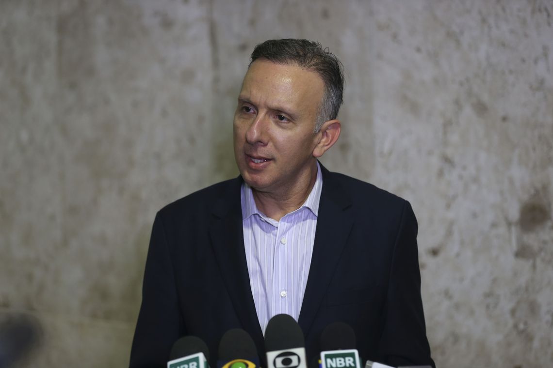 Valter Campanato/Agência Brasil Brasília - O líder do governo na Câmara, deputado Aguinaldo Ribeiro, fala à imprensa, após reunião com o presidente Temer, sobre a reforma da Previdência (Valter Campanato/Agência Brasil)